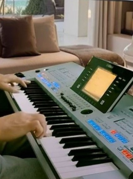 A Yamaha Tyros4 hangszer gondoskodik a lenyűgöző hangminőségről és az utolérhetetlen zenei sokoldalúságról.